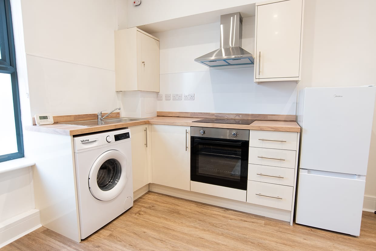 Flat 1 Living Area (3)